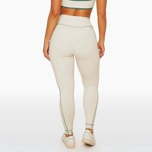 SET ACTIVE Sportbody Courtside Leggings in Volley